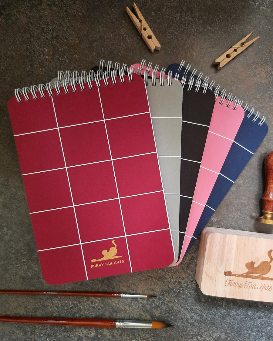 Furry Tail Arts - Suti Wiro sketchbook - 300 GSM - 100 % cotton - 15 sheets or 30 sides A5 - Rough grain - Handmade